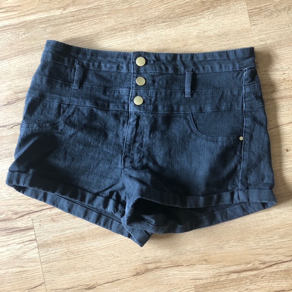Black 3button shorts